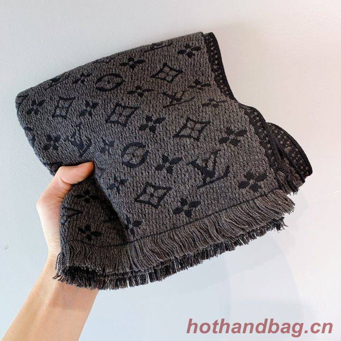 Louis Vuitton Scarf LV00030